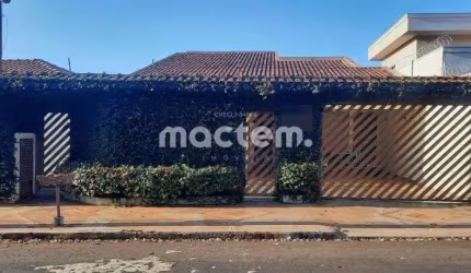 Casa para venda em Vila Monte Alegre de 350.00m² com 4 Quartos, 2 Suites e 5 Garagens