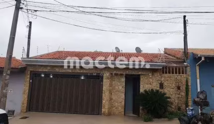 Casa para venda em Jamil Seme Cury de 144.00m² com 3 Quartos, 1 Suite e 2 Garagens