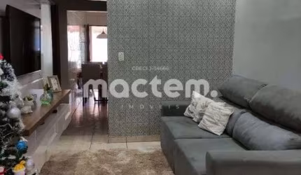 Casa para venda em Jardim Jandaia de 183.00m² com 2 Quartos e 2 Garagens