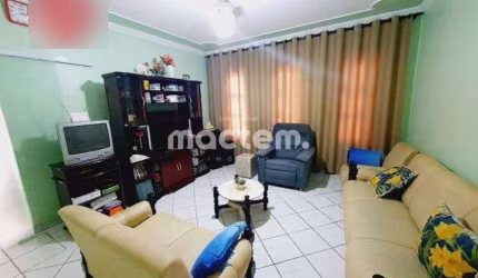Casa para venda em Parque Dos Lagos de 150.00m² com 3 Quartos e 3 Garagens