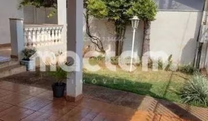 Casa para venda em Jardim Canaã de 180.00m² com 4 Quartos, 2 Suites e 2 Garagens