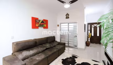 Casa para venda em Parque Dos Lagos de 160.00m² com 3 Quartos, 1 Suite e 2 Garagens