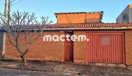 Casa para venda em Jardim Diva Tarlá De Carvalho de 225.00m² com 3 Quartos e 2 Garagens