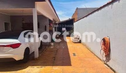 Casa para venda em Parque Residencial Cândido Portinari de 142.00m² com 3 Quartos, 1 Suite e 6 Garagens
