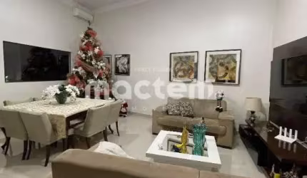 Casa para venda em Jurucê de 160.00m² com 3 Quartos, 1 Suite e 3 Garagens