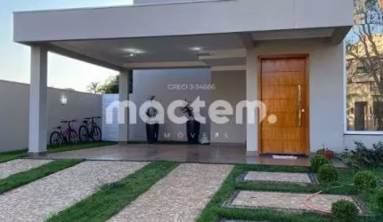 Casa de Condomínio para venda em Portal Da Mata de 200.00m² com 3 Quartos, 3 Suites e 6 Garagens