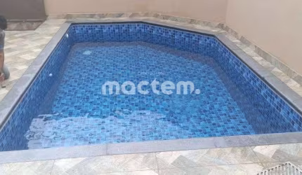 Casa para venda em Ribeirânia de 174.00m² com 3 Quartos, 1 Suite e 4 Garagens