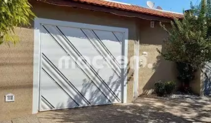 Casa para venda em Residencial Parque Dos Servidores de 124.00m² com 2 Quartos, 1 Suite e 2 Garagens