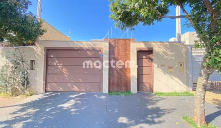 Casa para venda em Jardim Ângelo Jurca de 64.00m² com 2 Quartos, 1 Suite e 2 Garagens