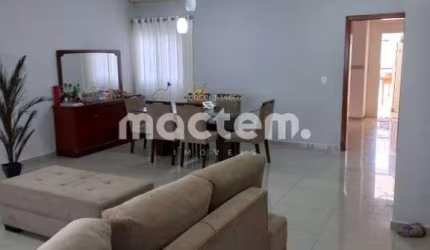 Casa de Condomínio para venda em Portal Da Mata de 150.00m² com 3 Quartos, 3 Suites e 4 Garagens