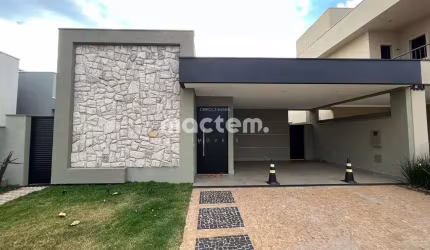 Casa de Condomínio para venda em Vila Do Golf de 195.00m² com 3 Quartos, 3 Suites e 4 Garagens
