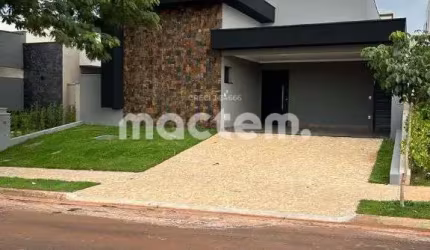 Casa de Condomínio para venda em Vila Do Golf de 184.00m² com 3 Quartos, 3 Suites e 4 Garagens