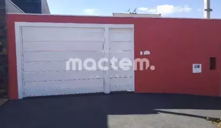 Casa para venda em Parque Das Oliveiras de 65.00m² com 2 Quartos, 1 Suite e 2 Garagens
