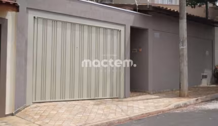 Sobrado para venda em Planalto Verde de 180.00m² com 2 Quartos e 2 Garagens