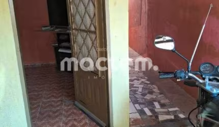 Casa para venda em Jardim Iara de 125.00m² com 1 Quarto e 1 Garagem
