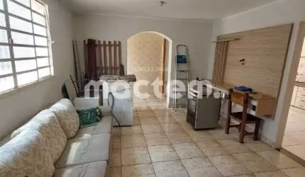 Sobrado para venda em Independência de 135.00m² com 5 Quartos, 1 Suite e 2 Garagens