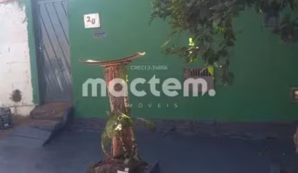 Casa para venda em Jardinópolis de 150.00m² com 3 Quartos e 2 Garagens