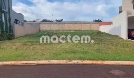 Terreno para venda em Vila Do Golf de 519.00m²