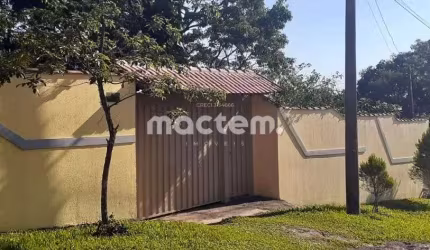 Fazenda / Sítio para venda em Cajuru de 285.00m² com 3 Quartos, 1 Suite e 2 Garagens