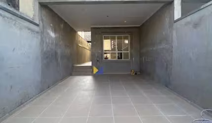 Sobrado para venda em Vila São Judas Tadeu de 130.00m² com 3 Quartos, 3 Suites e 4 Garagens