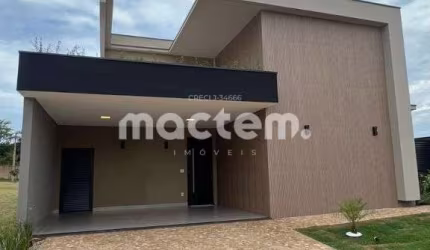 Casa de Condomínio para venda em Residencial Alto Do Castelo de 193.00m² com 3 Quartos, 3 Suites e 4 Garagens