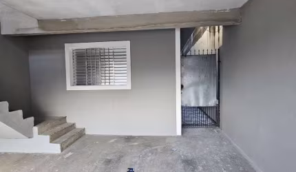 Casa para alugar em Parque Mikail de 80.00m² com 2 Quartos