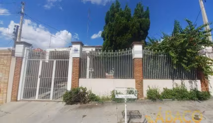 Casa para venda em Vila Carmem de 141.00m² com 3 Quartos, 1 Suite e 1 Garagem