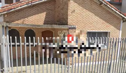 Casa para venda em Centro de 238.00m² com 2 Quartos e 4 Garagens