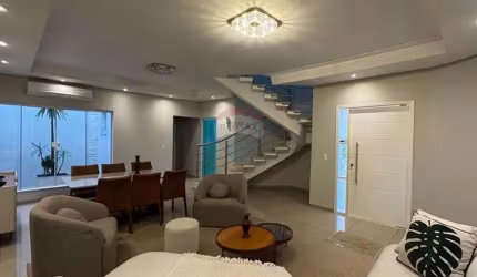 Casa para alugar em Parque Novo Mundo de 220.00m² com 3 Quartos, 1 Suite e 4 Garagens