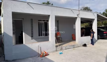 Casa para venda em Vila São Benedito de 425.00m² com 3 Quartos e 5 Garagens