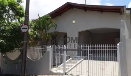 Casa para venda em Castelo de 166.00m² com 3 Quartos, 1 Suite e 2 Garagens