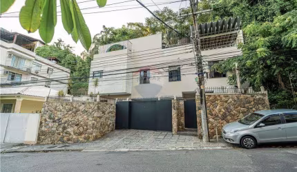 Casa para venda em Jardim Guanabara de 540.00m² com 4 Quartos, 1 Suite e 2 Garagens