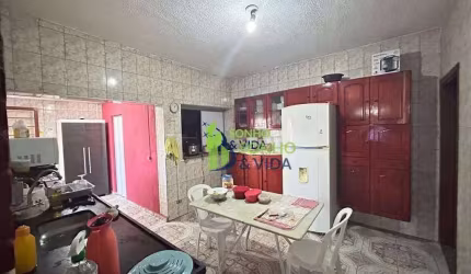 Casa para venda em Jardim Nova Esperança de 200.00m² com 3 Quartos e 4 Garagens