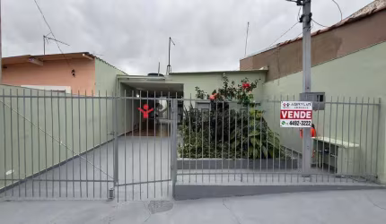 Casa para venda em Jardim Carolina de 90.00m² com 1 Quarto e 2 Garagens