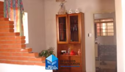 Casa para venda em Vila Castelar de 165.00m² com 2 Quartos e 5 Garagens