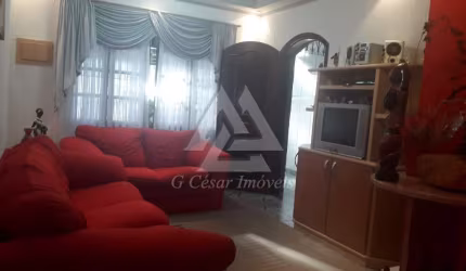 Casa para venda em Jardim Guapituba de 184.00m² com 3 Quartos, 1 Suite e 2 Garagens