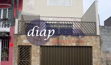 Excelente sobrado na Vila Constança  com 4 dormitórios, sendo 1 suíte, cozinha com armários embutidos, sala dois ambientes, sacada, 3 banheiros, quint