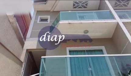 Lindo sobrado no Parque Panamericano com 3 dormitórios, sendo 1 suíte com closet e sacada, copa e cozinha americana, sala ampla com sacada, 2 banheiro