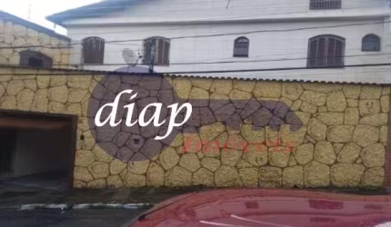 Lindo sobrado com 3 dormitórios, sendo 1 suíte, sala, cozinha, lavanderia, banheiros, churrasqueira, salão de festas, salão comercial e 2 vagas de gar
