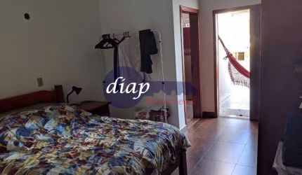 Ótimo sobrado na vila Sônia com 3 dormitórios, sendo 1 suíte, cozinha com armários embutidos, sala dois ambientes, 2 banheiros, um quintal com lavande
