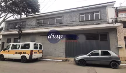 Ótima oportunidade!!!Excelente galpão no Jabaquara, vila do Encontro com 650 metros de construção, entrada para caminhão com portão eletrônico, energi