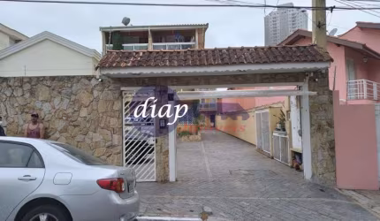 Excelente sobrado bem localizado a 80 metrôs do metrô vila Matilde, Ótimas escolas, mercados, bancos, a 2 km do centro gastronômico requinte. Tudo mui