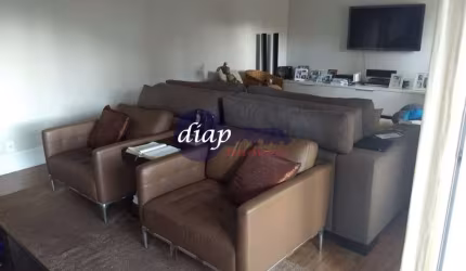 Apartamento alto padrão. Um apartamento por andar, mobiliado pronto para morar. 189m² de de área útil, 04 dormitórios,03 suítes, 03 vagas, Santana