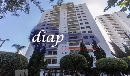 Apartamento localizado ao lado do Clube Atlético Juventus, com vista para toda área lazer clube. Possui 4 dormitórios, 3 suites, ampla sala estar, sal