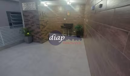 Excelente casa na Vila Formosa com 3 dormitórios, cozinha planejada, sala de estar, 2 banheiros e 1 lavabo, lavanderia, 2 vagas de garagem cobertas co