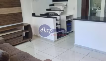 Linda casa em condomínio com 6 casas, são aproximadamente 110 m2 de área construída divididos em 3 quartos, sendo 1 suíte, sala, cozinha, 1 banheiro s