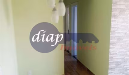 Ótimo apartamento na Vila Curuçá com 2 dormitórios, cozinha com armários embutidos, sala para dois ambientes com sacada, 1 banheiro com box, área de s
