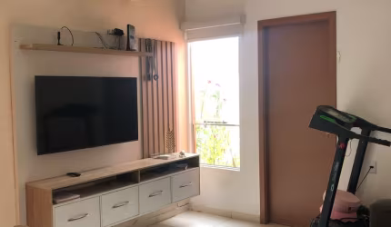 CASA EM VIA PÚBLICA FINANCIÁVEL – AV. DAS TORRES/FLORES