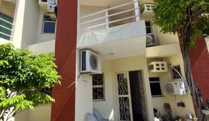 Condomínio Verdes Mares 3 – Casa Duplex para Locação