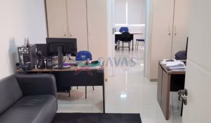 EXCELENTE SALA COMERCIAL - ÓTIMA LOCALIZAÇÃO